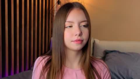 Snapshot of milaice chatting on 23, 4, 2026 Mila online show from 23, 4, 2026