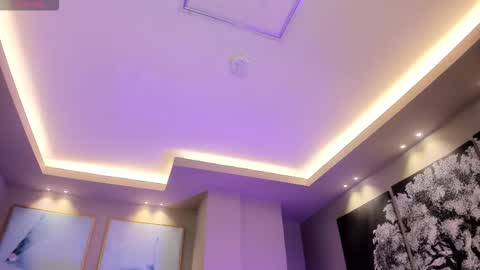 Snapshot of milalawrence_ chatting on 20, 3, 2026 Mila online show from 20, 3, 2026