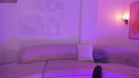 Snapshot of milalawrence_ chatting on 25, 3, 2026 Mila online show from 25, 3, 2026