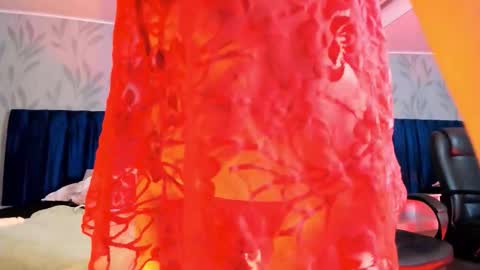 Snapshot of milan_daph chatting on 14, 2, 2026 Daphne online show from 14, 2, 2026