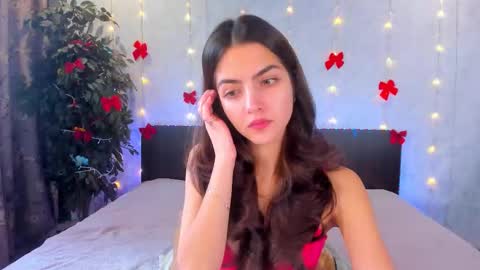 Snapshot of milana_crystal_ chatting on 5, 12, 2025 Milana online show from 5, 12, 2025