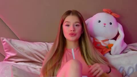 MilanaBalmain online show from 3, 3, 2025