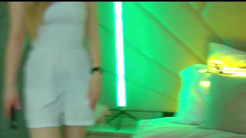 MilanaBalmain online show from 4, 3, 2025