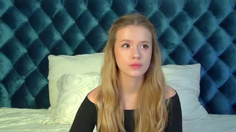 MilanaBalmain online show from 3, 12, 2025