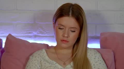 MilanaBalmain online show from 15, 4, 2026