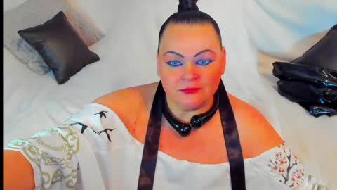 Snapshot of milanabiegert chatting on 2, 1, 2025 Lana online show from 2, 1, 2025