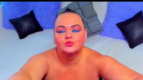 Snapshot of milanabiegert chatting on 11, 11, 2025 Lana online show from 11, 11, 2025