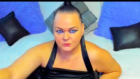 Snapshot of milanabiegert chatting on 24, 11, 2025 Lana online show from 24, 11, 2025