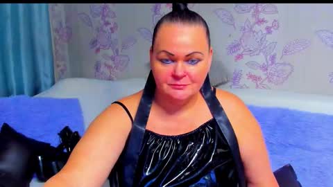 Snapshot of milanabiegert chatting on 30, 11, 2025 Lana online show from 30, 11, 2025