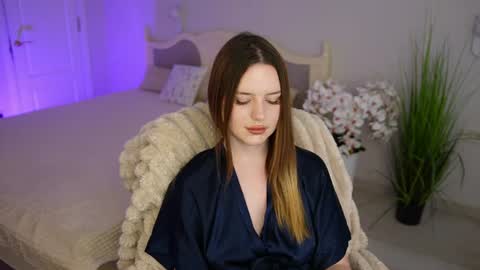 milanamoons online show from 29, 6, 2026