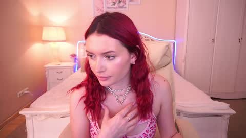 Snapshot of milanamusee chatting on 23, 2, 2025 Milana online show from 23, 2, 2025