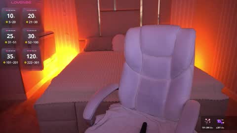 Snapshot of milanamusee chatting on 25, 10, 2025 Milana online show from 25, 10, 2025