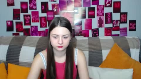 milanaroz online show from 1, 3, 2025