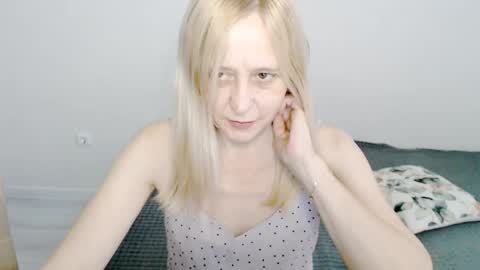 Milena online show from 16, 2, 2025