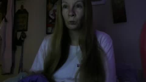 Mila online show from 5, 4, 2026