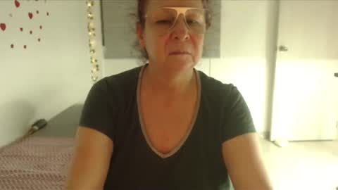 Snapshot of milchanell chatting on 12, 7, 2026 milchanell online show from 12, 7, 2026