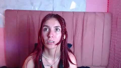 Snapshot of mildrecute chatting on 17, 11, 2025 Ana online show from 17, 11, 2025