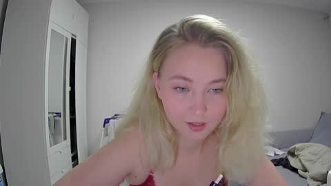 Milena new nonude shy blonde natural online show from 27, 11, 2025