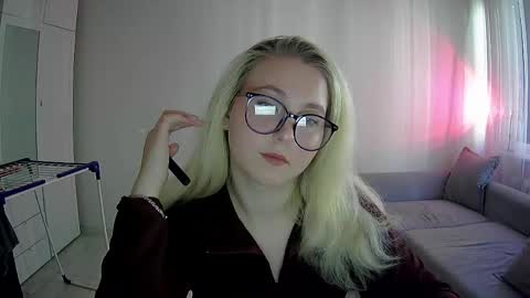 Milena new nonude shy blonde natural online show from 25, 4, 2026