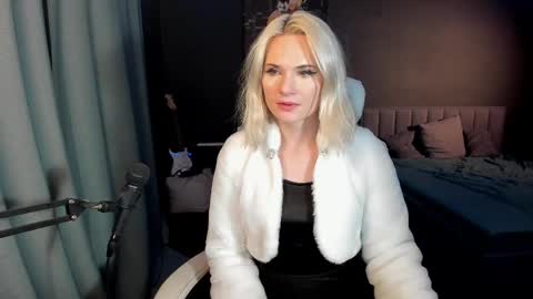Snapshot of milena_marshmallows chatting on 22, 2, 2025 Milena online show from 22, 2, 2025