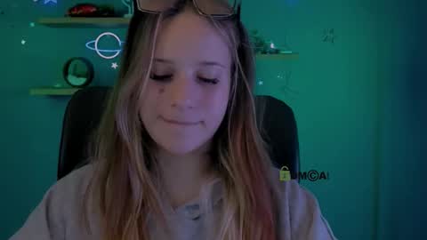 Sweet Miles online show from 25, 2, 2026