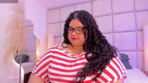 Snapshot of miley_colins0 chatting on 21, 11, 2025 Miley online show from 21, 11, 2025