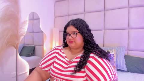 Snapshot of miley_colins0 chatting on 27, 11, 2025 Miley online show from 27, 11, 2025