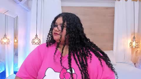 Snapshot of miley_colins0 chatting on 28, 11, 2025 Miley online show from 28, 11, 2025