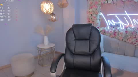 Miley Cruz  IG miley model23 online show from 2, 12, 2024