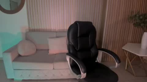 Miley Cruz  IG miley model23 online show from 18, 2, 2025