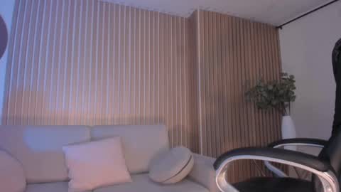 Miley Cruz  IG miley model23 online show from 19, 2, 2025