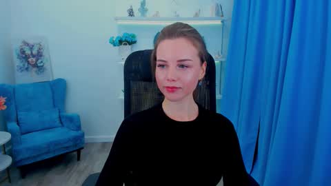 Snapshot of mileygloss chatting on 17, 11, 2025 mileygloss online show from 17, 11, 2025