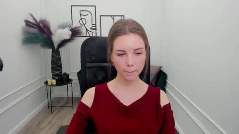 Snapshot of mileygloss chatting on 30, 11, 2025 mileygloss online show from 30, 11, 2025