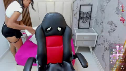 MILEY online show from 3, 10, 2025