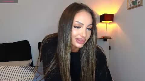 Miley Sin online show from 10, 10, 2025