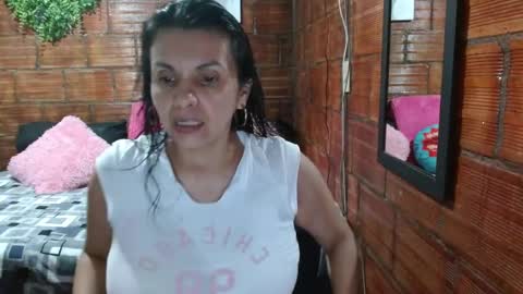 Snapshot of milf_fantassy chatting on 16, 9, 2025 Ana online show from 16, 9, 2025