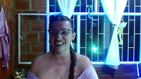 Snapshot of milf_fantassy chatting on 22, 10, 2025 Ana online show from 22, 10, 2025