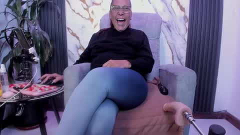  milf sikiu  online show from 13, 5, 2026
