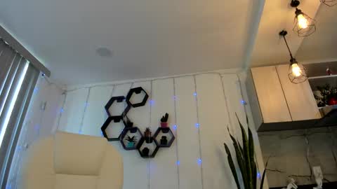 Snapshot of milfashley chatting on 2, 1, 2025 ASHLEY online show from 2, 1, 2025