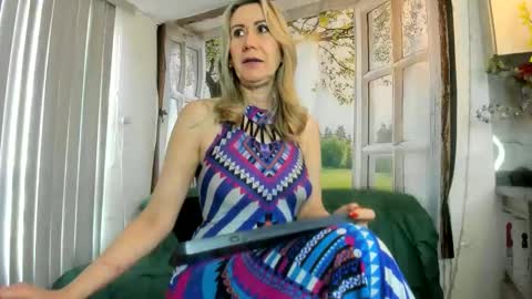 Snapshot of milfashley chatting on 19, 4, 2026 ASHLEY online show from 19, 4, 2026