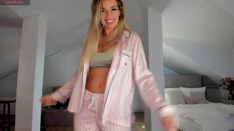 Ingrid online show from 10, 11, 2025