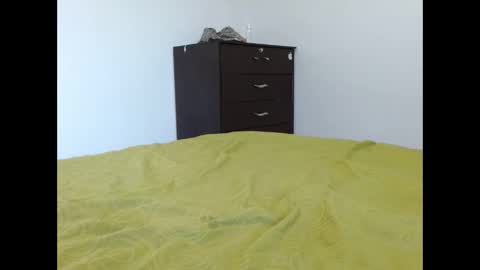 Snapshot of milfevha chatting on 25, 10, 2025 milfevha online show from 25, 10, 2025