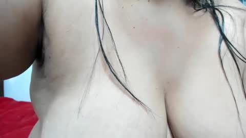 Snapshot of milfhotmature chatting on 22, 1, 2025 laura online show from 22, 1, 2025