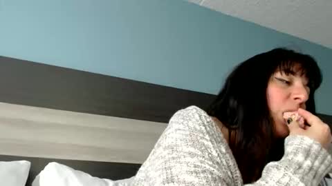 MILF Monee online show from 13, 4, 2026