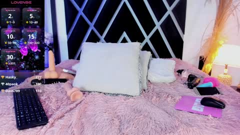 Emily Matel online show from 29, 12, 2024