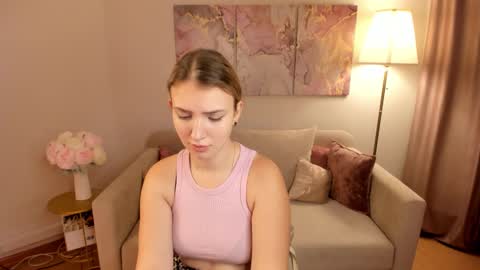 milinafox online show from 8, 10, 2025