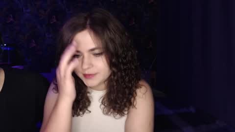 Stella and Neo online show from 12, 3, 2025