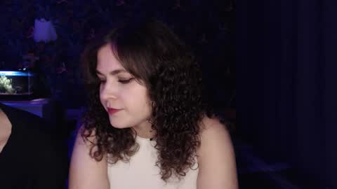 Stella and Neo online show from 11, 10, 2025