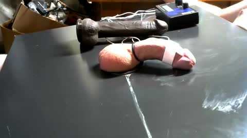 Snapshot of milkm3dry chatting on 19, 12, 2024 milk me dry online show from 19, 12, 2024