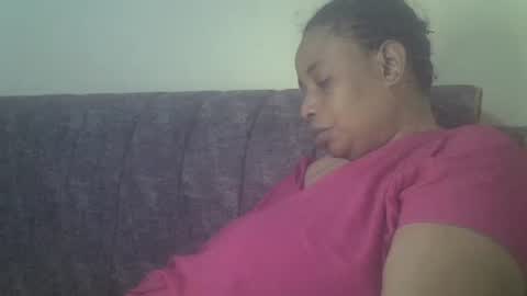 milkymom256 online show from 4, 12, 2025